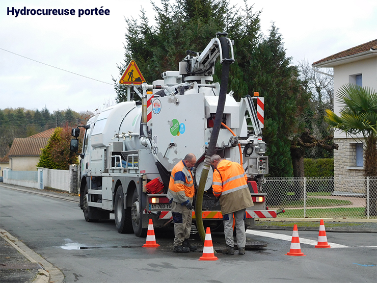 Une hydrocureuse portée